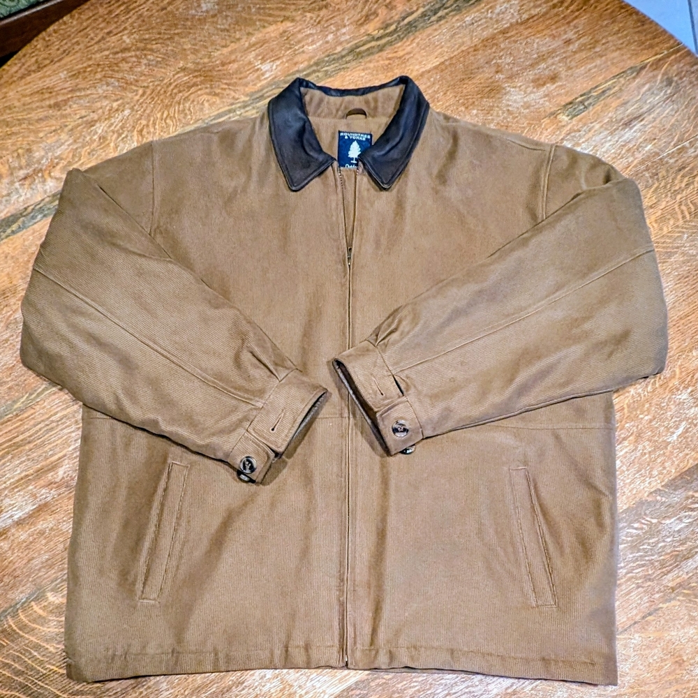 Roundtree & Yorke Men's Brown Jacket with Black Collar